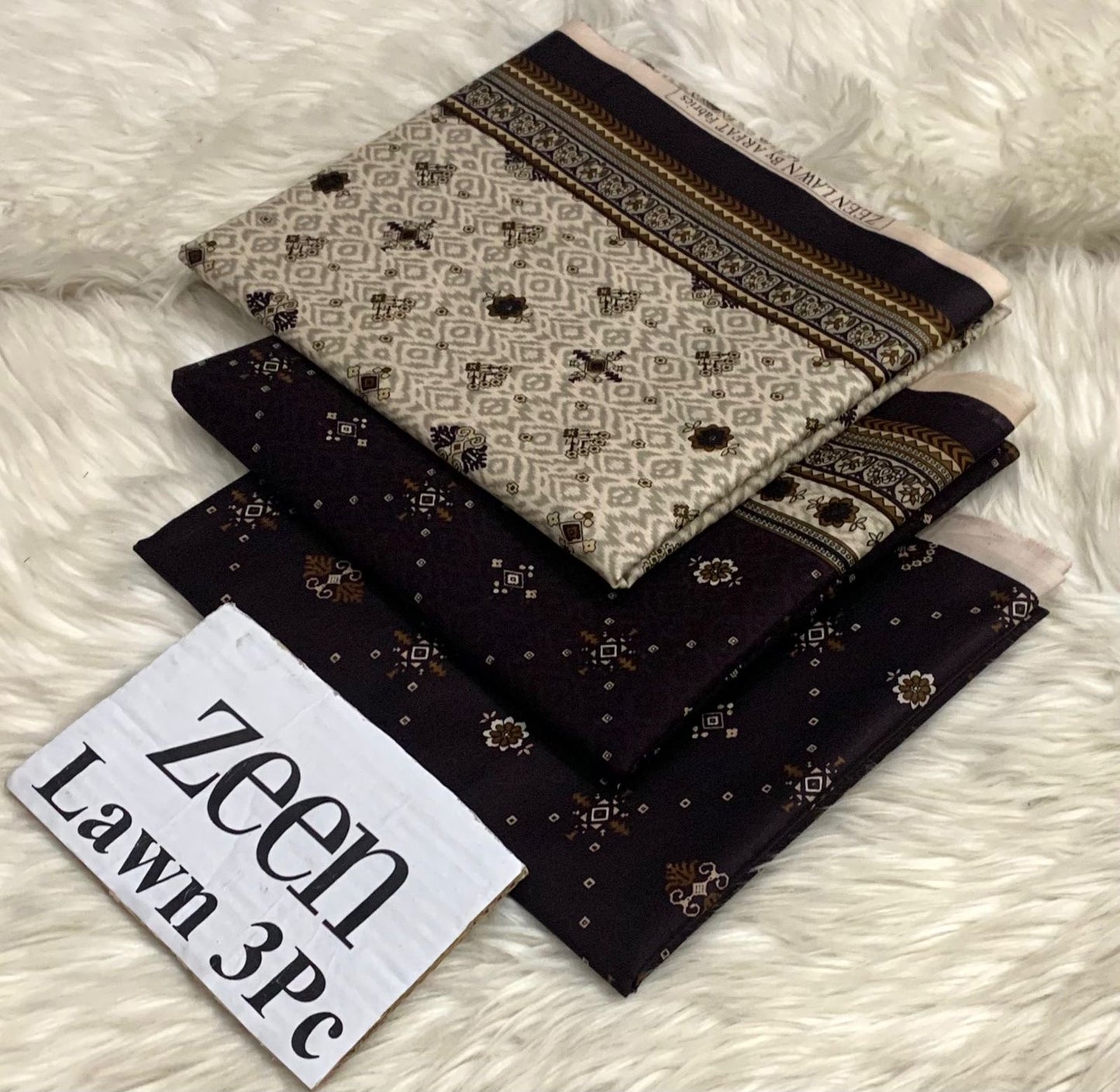 Zeen unstitched lawn 3 pc