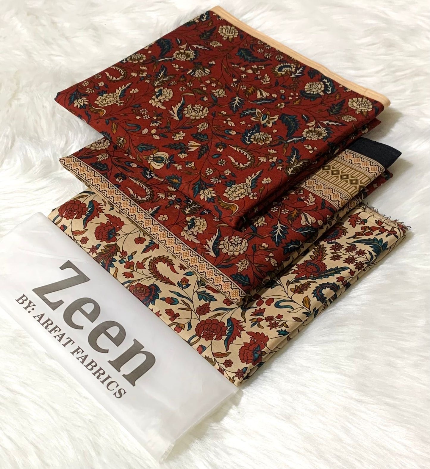 Zeen unstitched lawn 3 pc