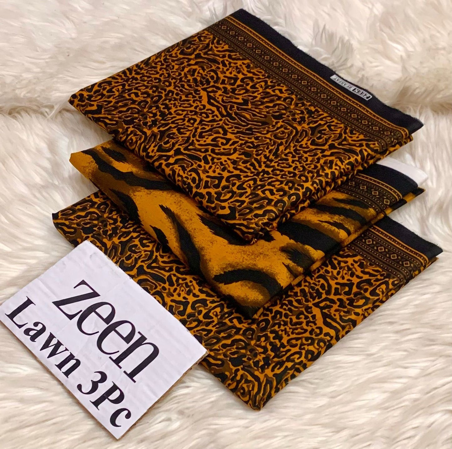 Zeen unstitched lawn 3 pc