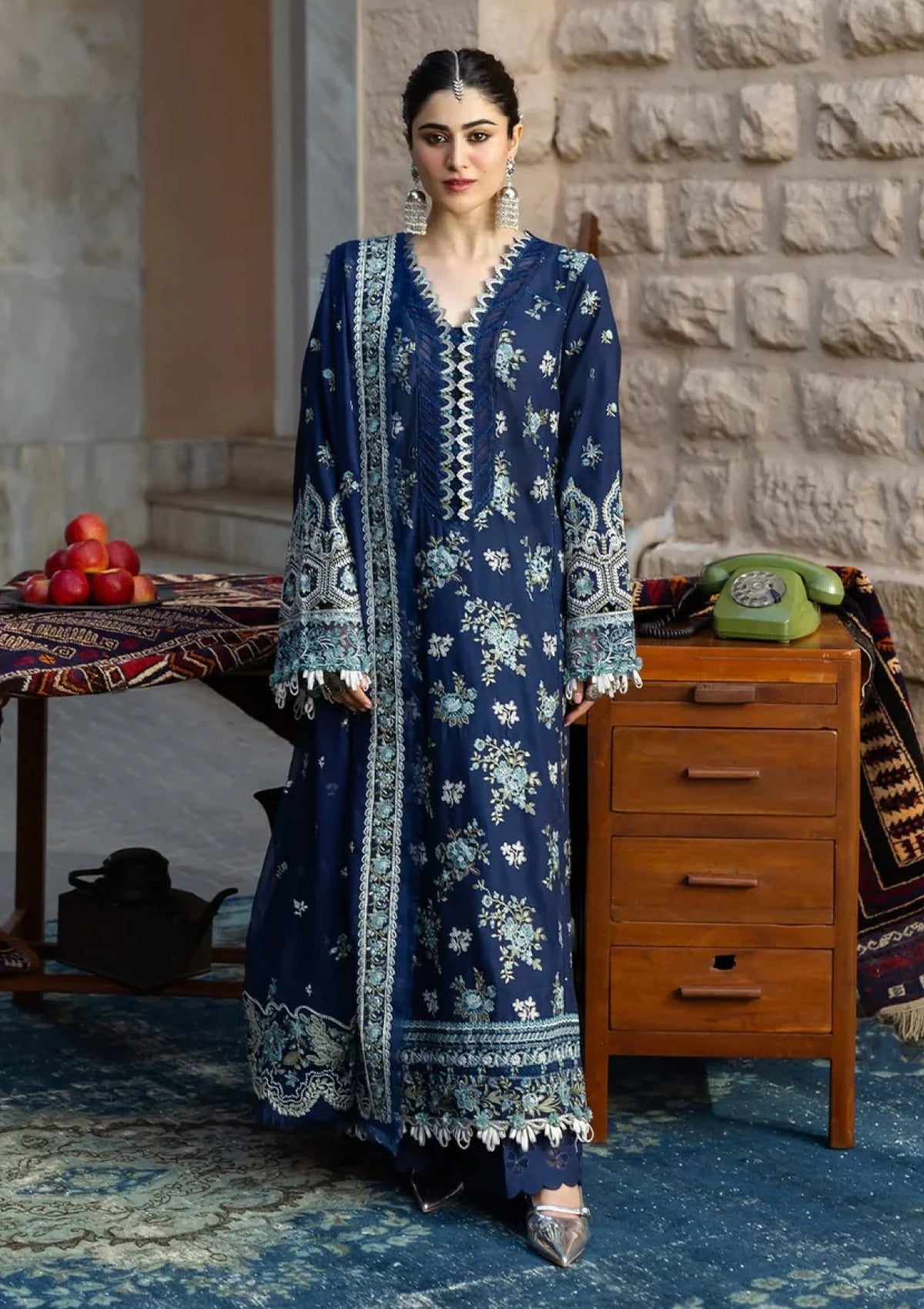 Summer Bloom β Embroidered Lawn