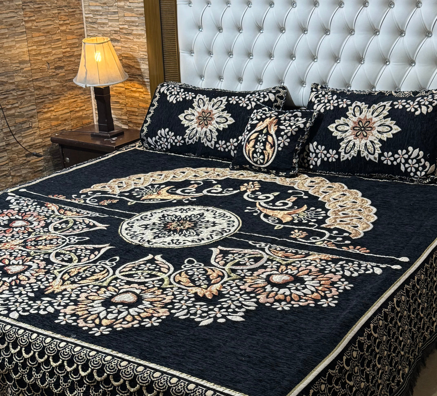 4 pc velvet jacquard bedsheet