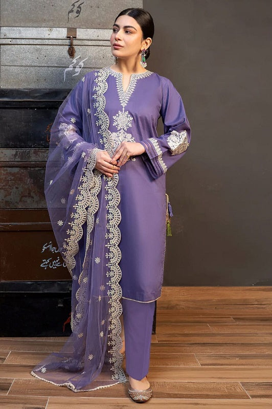 Summer Bloom β Embroidered Lawn