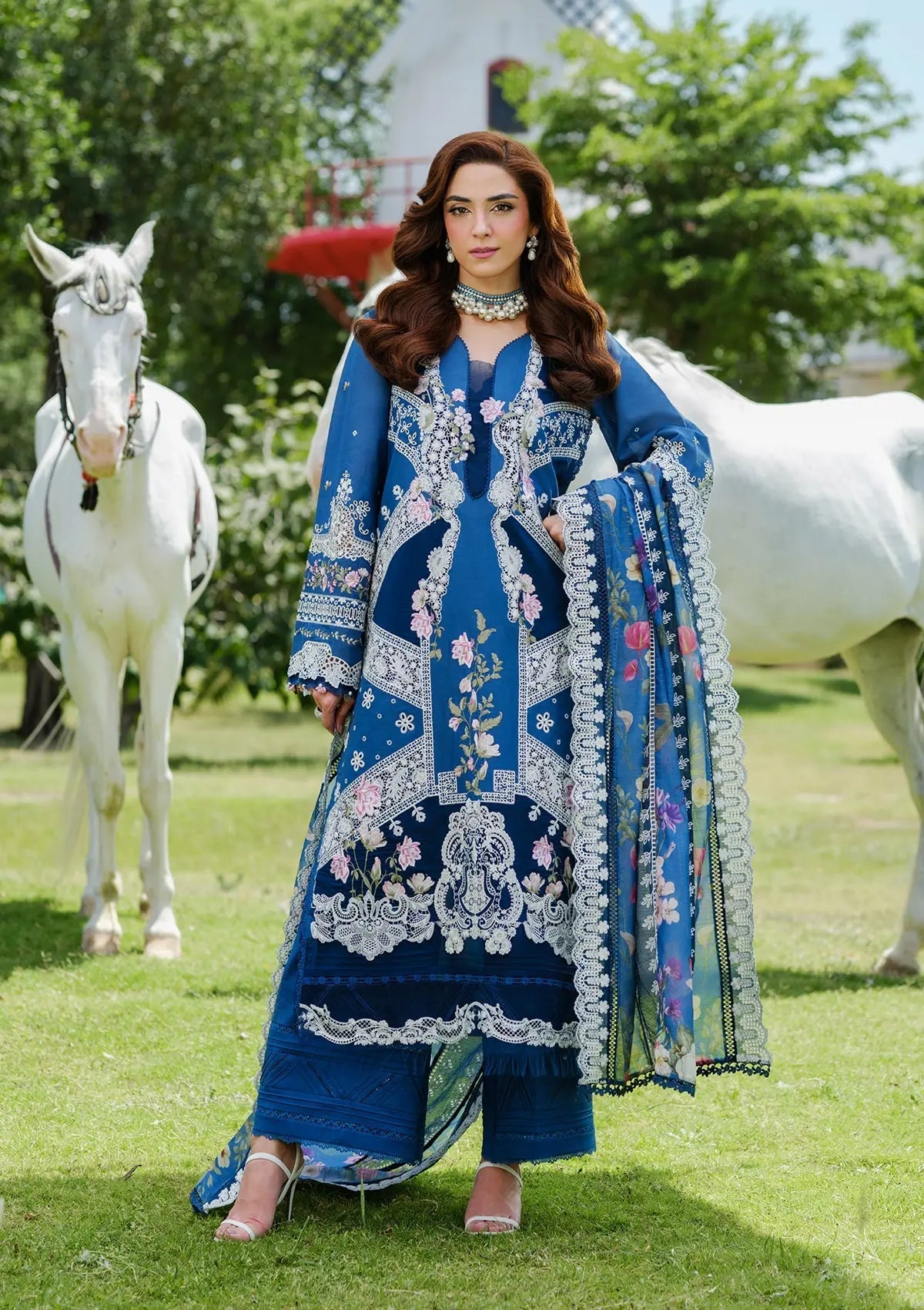 Summer Bloom β Embroidered Lawn