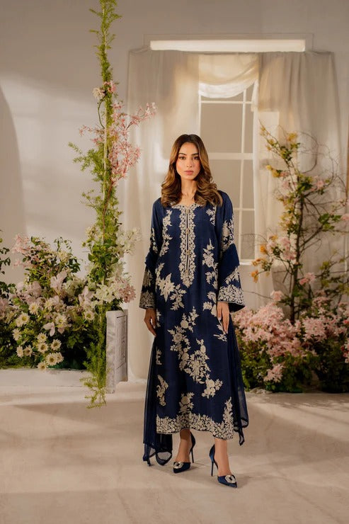 Summer Bloom β Embroidered Lawn
