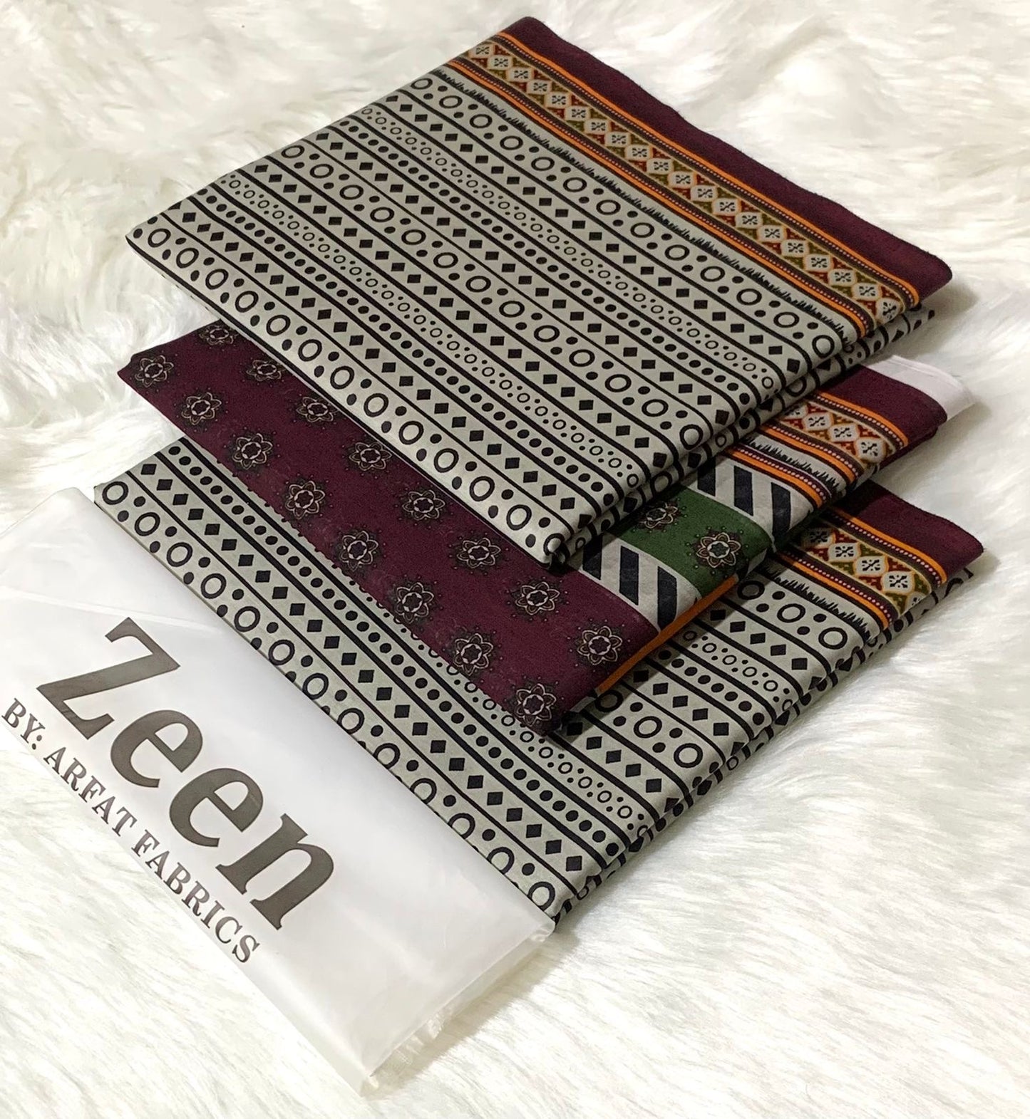 Zeen  unstitched lawn 3 pc