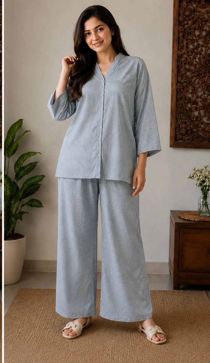 Premium  Women’s track suit standard size