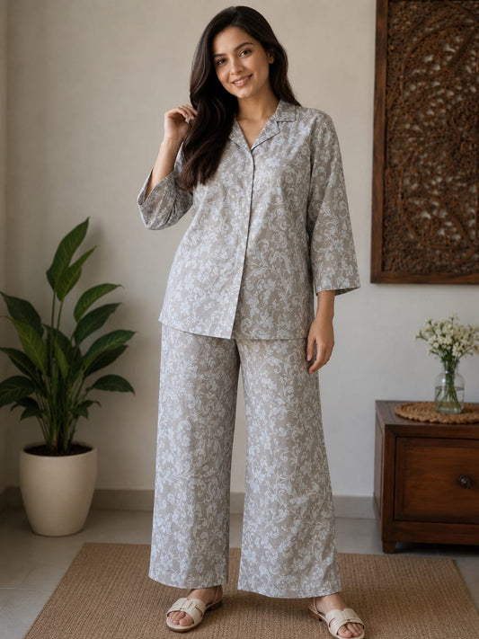 Premium  Women’s track suit standard size