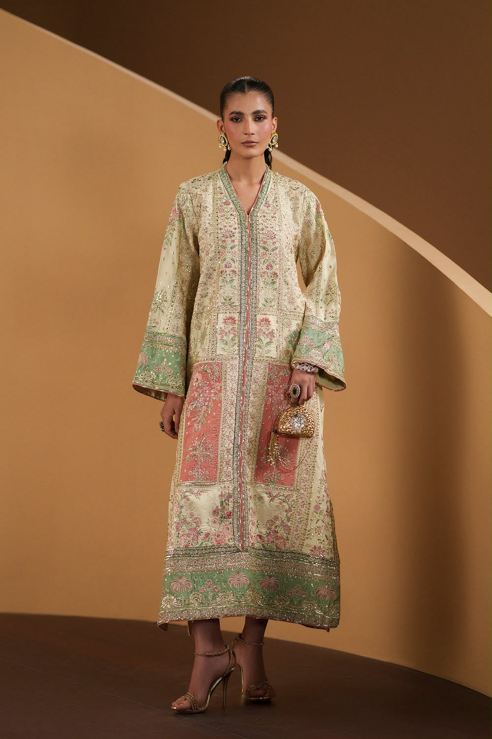 Silk embroidered collection