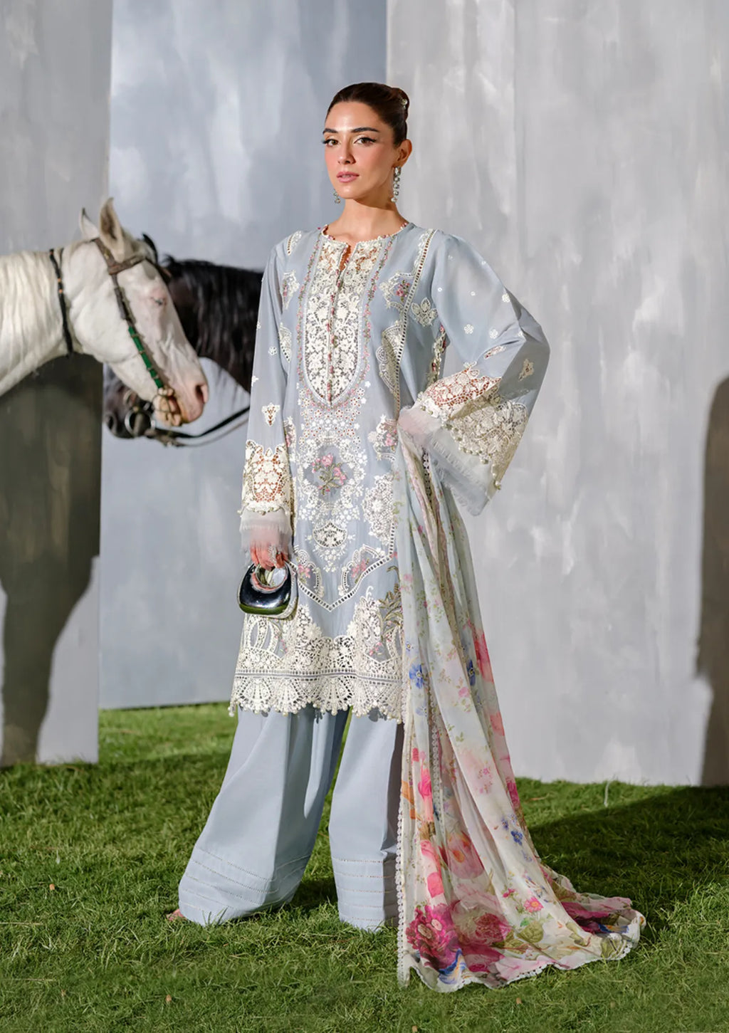 Summer Bloom – Embroidered Lawn