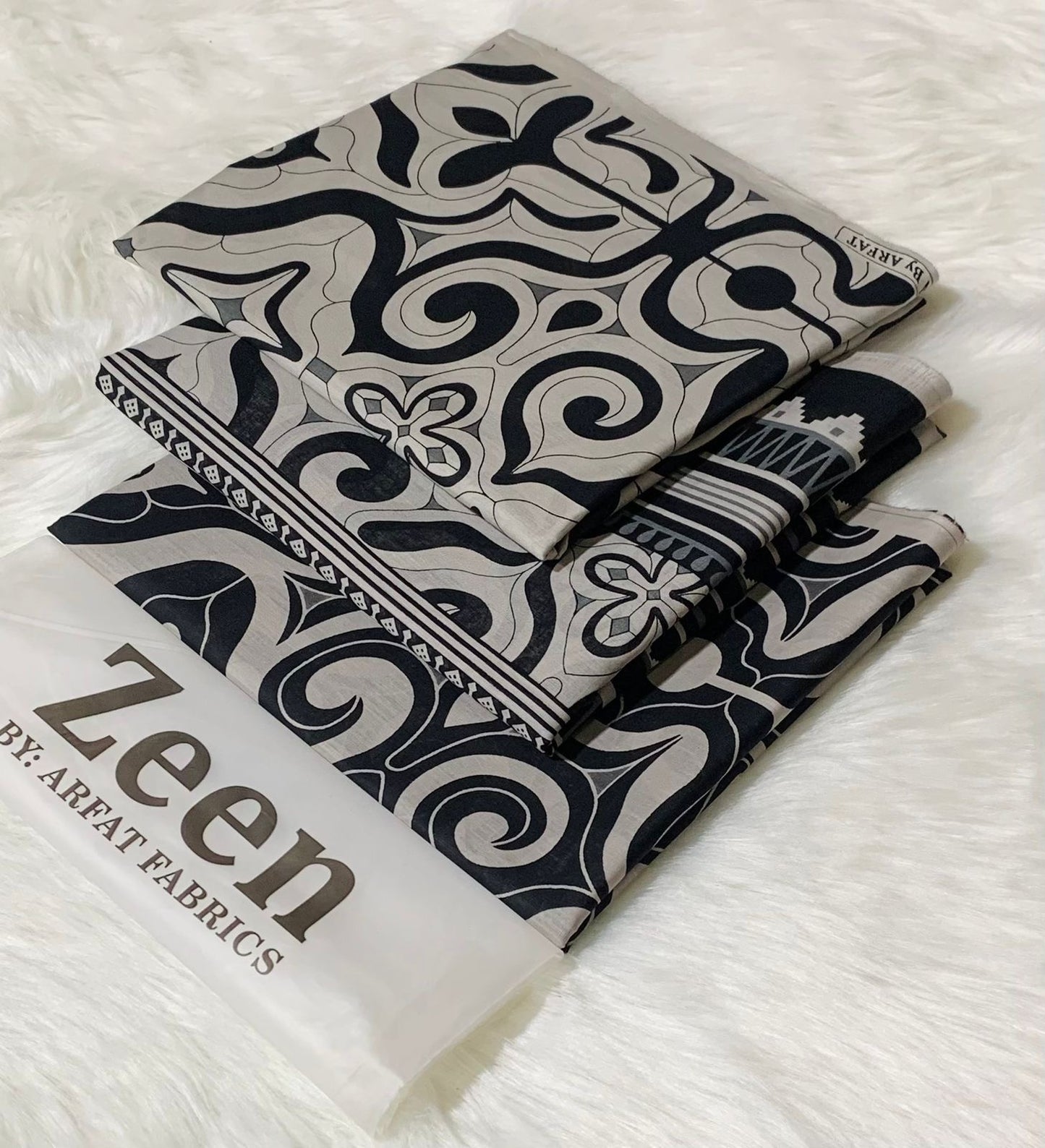 Zeen  unstitched lawn 3 pc