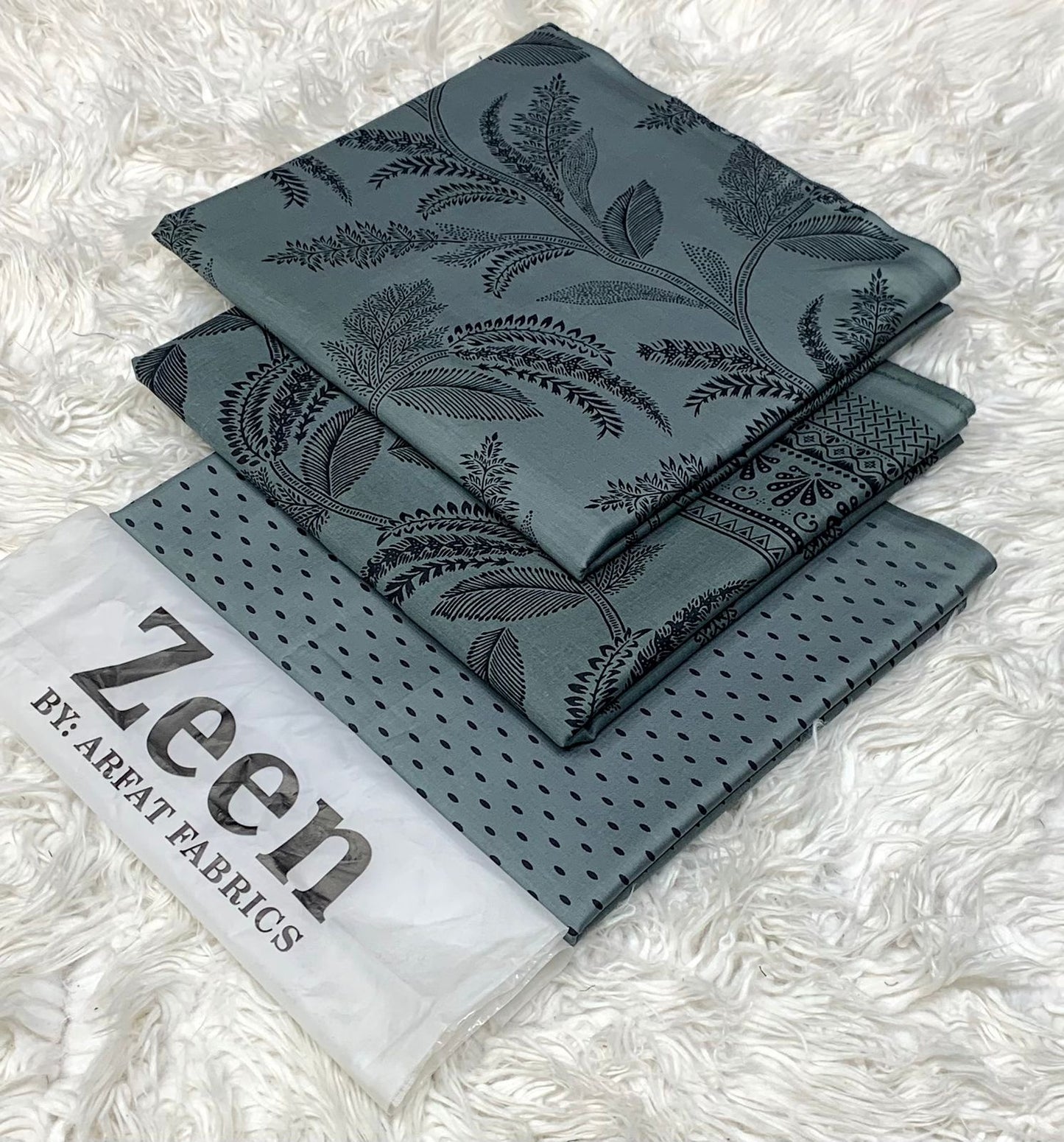 Zeen  unstitched lawn 3 pc