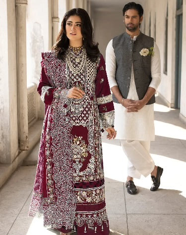 Summer Bloom – Embroidered Lawn