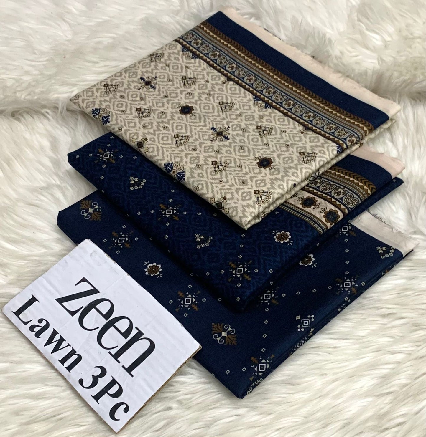 Zeen  unstitched lawn 3 pc