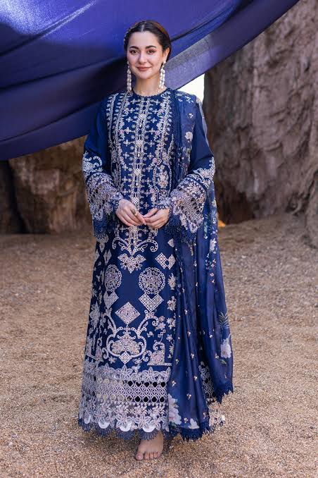 Summer Bloom – Embroidered Lawn