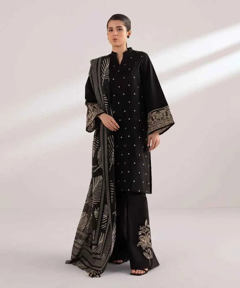 Summer Bloom – Embroidered Lawn