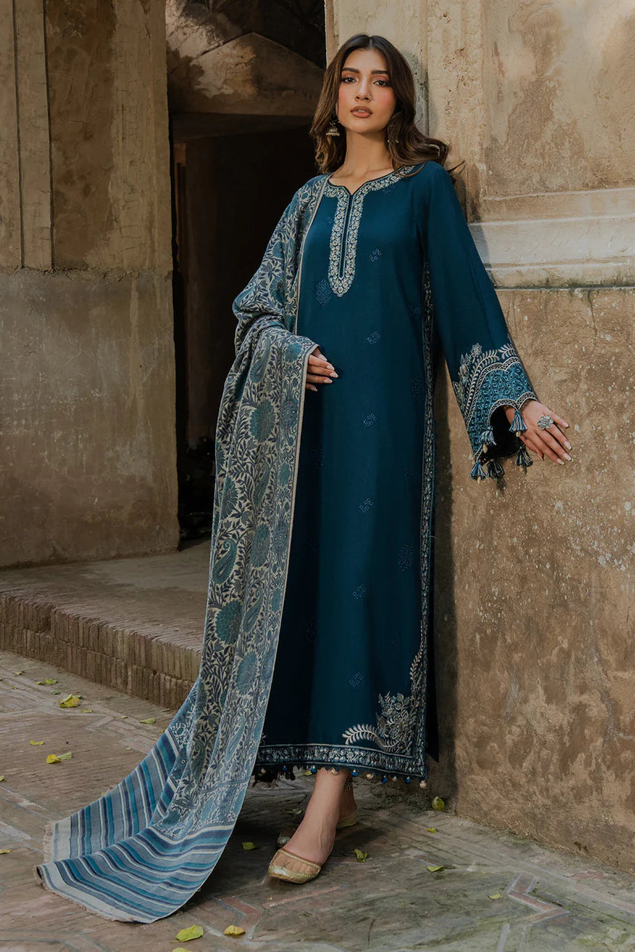 Summer Bloom – Embroidered Lawn