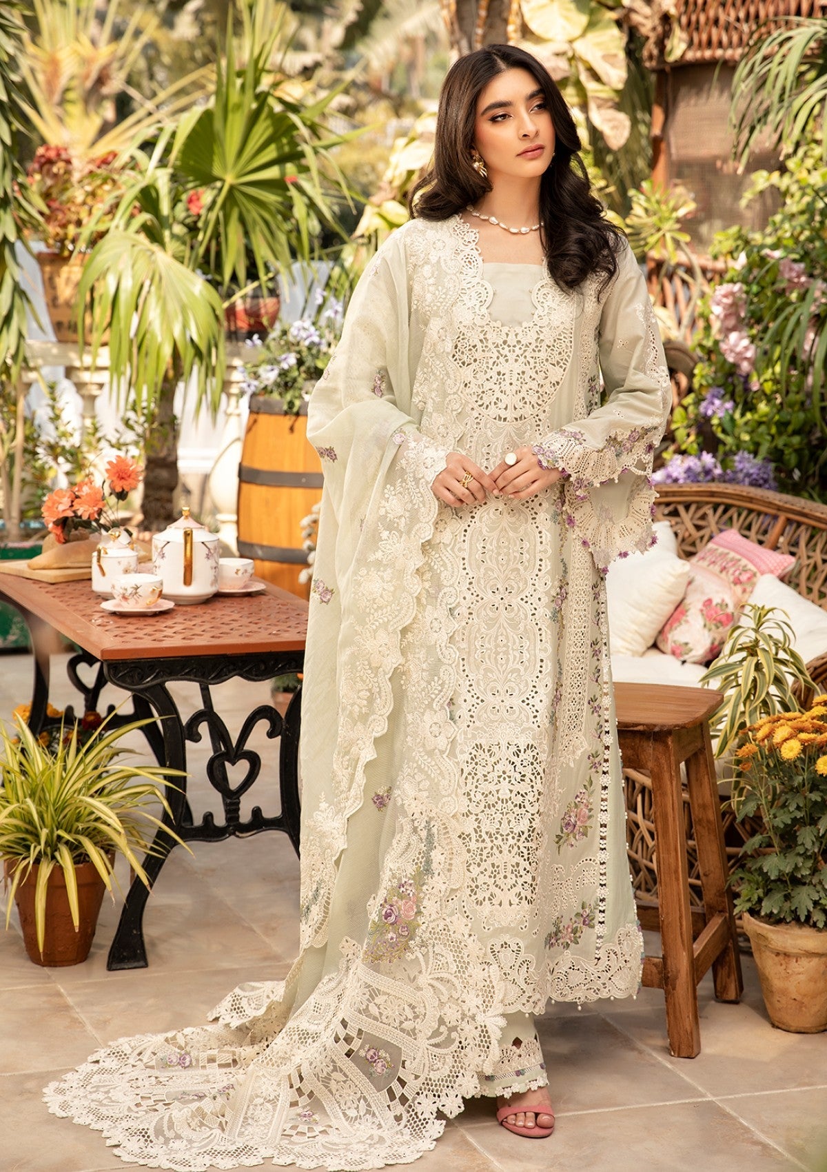 Summer Bloom – Embroidered Lawn