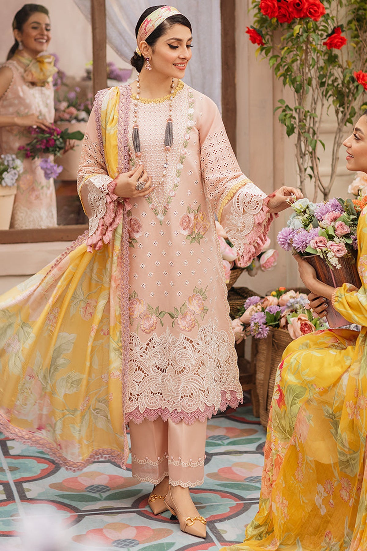 Summer Bloom – Embroidered Lawn